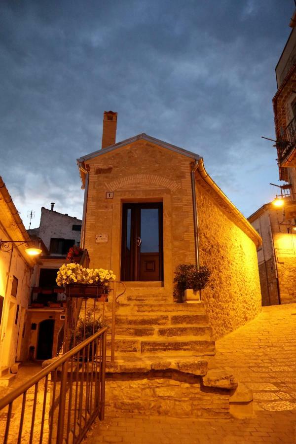 La Casetta Dei Racconti Bovino Exterior foto